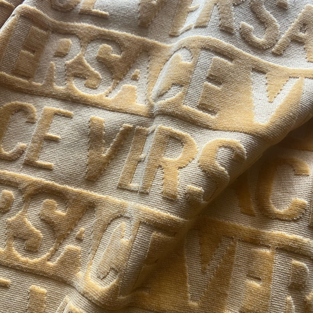 Versace Gold Embossed Robe - Picture 4 of 7